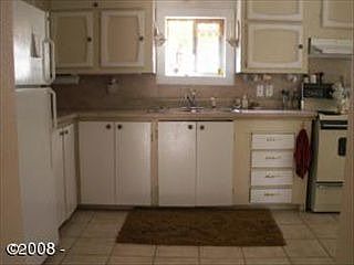 3rd image of 1359 N Alvord Ln