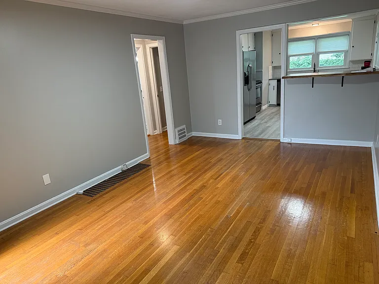 5444 Cedar St — Photo 5