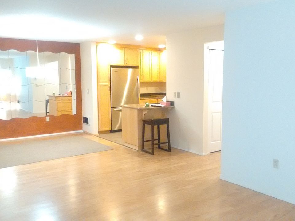 1st image of 1326 Bellevue Way NE APT 7