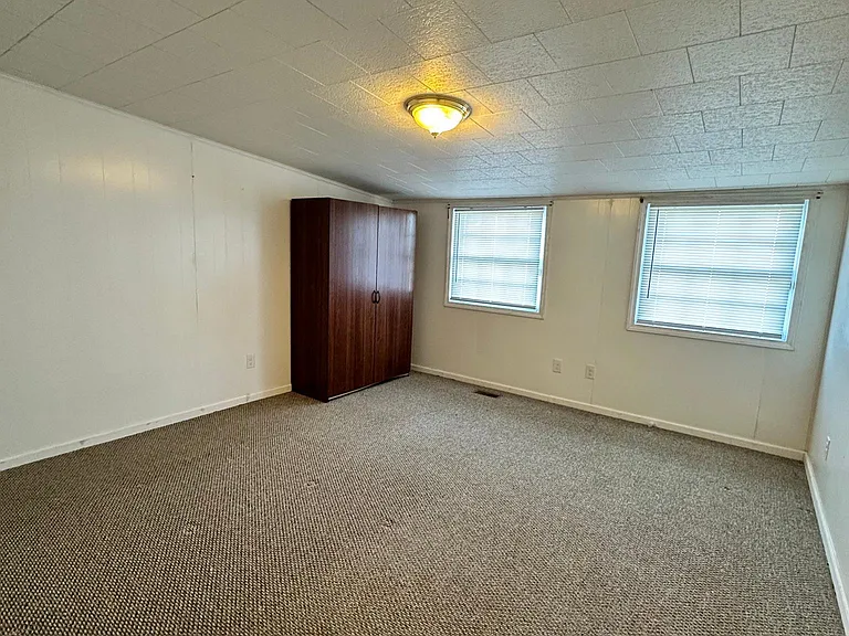 520 Tabor Rd — Photo 5