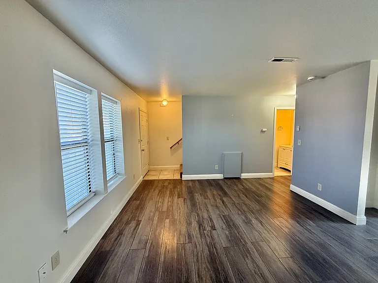 1488 Douglas Ave #C — Photo 4