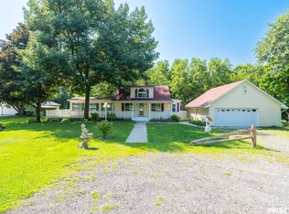 1639 N Tremont St, Spring Bay, IL 61611