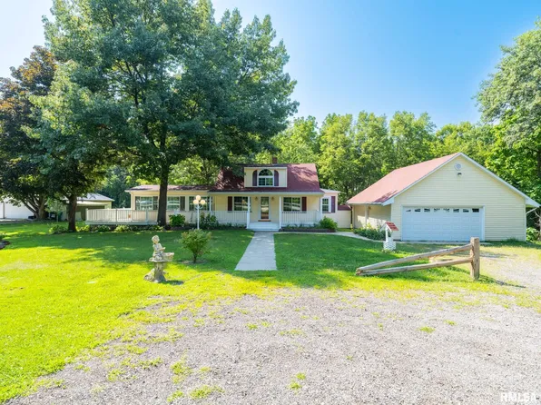 1639 N Tremont St, Spring Bay, IL 61611