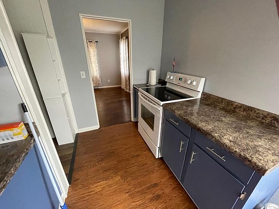 3rd image of 2533 Vale Dr