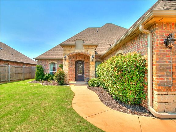 2nd image of 4113 Cedar Pass Dr
