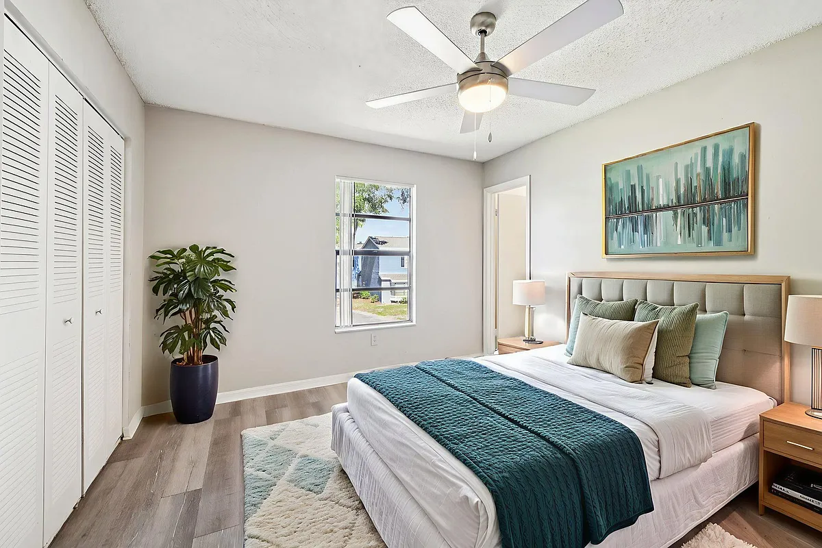 Building Photo - Village Townhomes