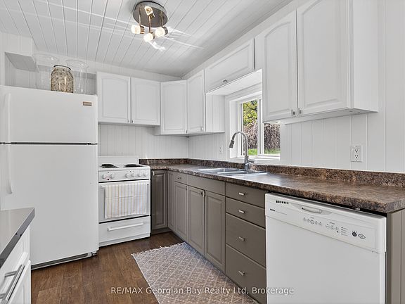 5th image of 83 Beach Rd