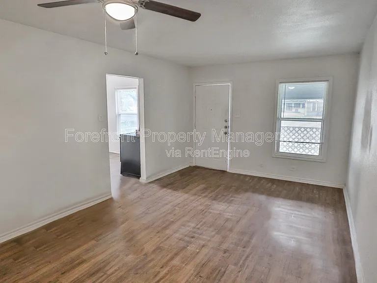 2426 Cincinnati Ave — Photo 9