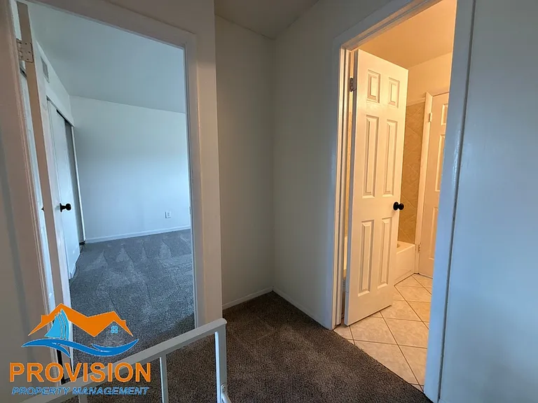 463 Longtowne Ct — Photo 10