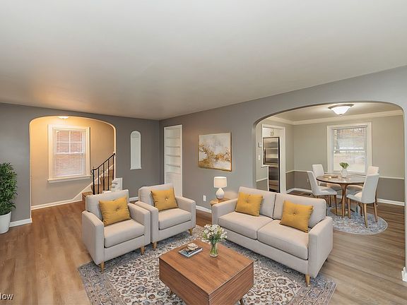 2nd image of 26581 Forestview Ave