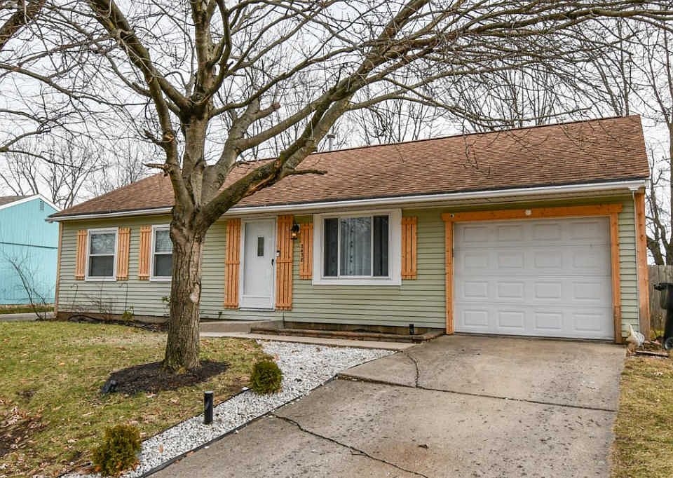 1st image of 3438 Chaucer Dr