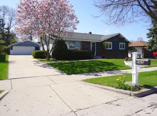 5565 S 25th St, Milwaukee, WI 53221