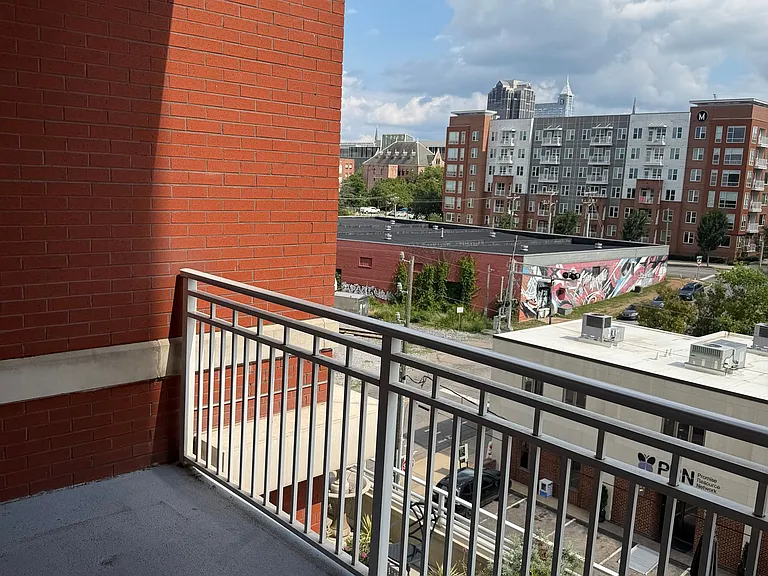 400 W North St #634 — Photo 9