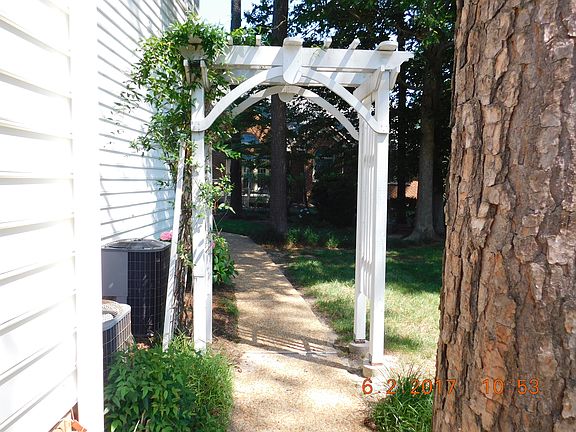 4th image of 109 Harrigan Way