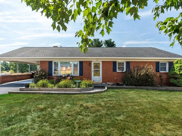 180 Tinkling Spring Rd, Fishersville, VA 22939