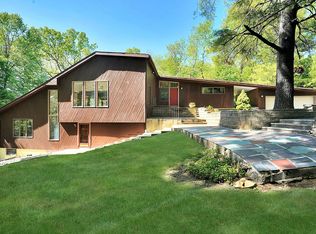 26 Skyline Dr, Watchung, NJ 07069