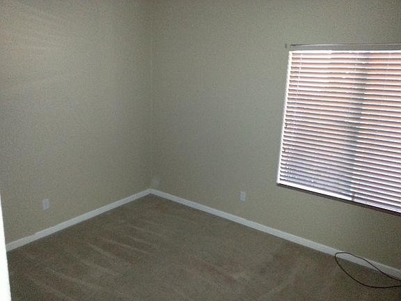 5th image of 500 Summer Garden Way
