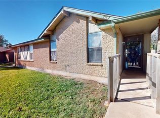 2129 Meench Dr, Moore, OK 73170
