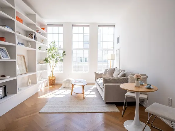 184 Kent Ave APT A616, Brooklyn, NY 11249