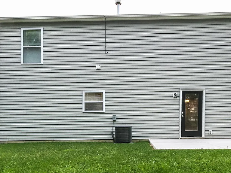 1351 Brooks Dr — Photo 15