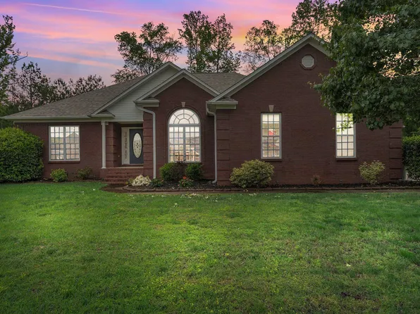228 Chestnut Oak Cir, Owens Cross Roads, AL 35763
