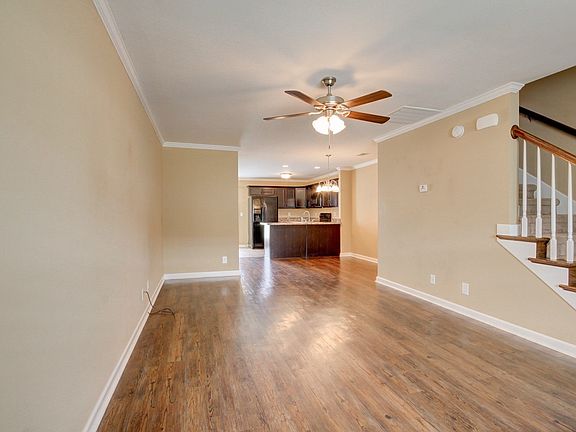 3rd image of 310 Sam Houston Cir