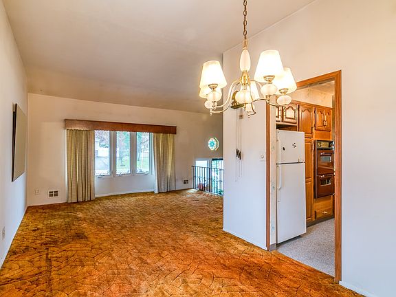 3rd image of 65 Parnell Dr