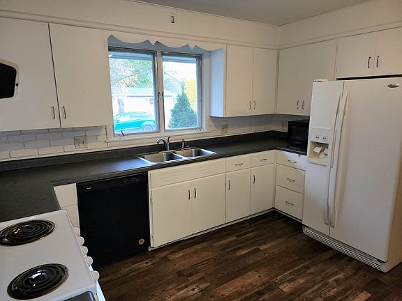 2nd image of 535 N Chestnut St