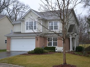 701 E Bayou Ct, Fox Lake, IL 60020
