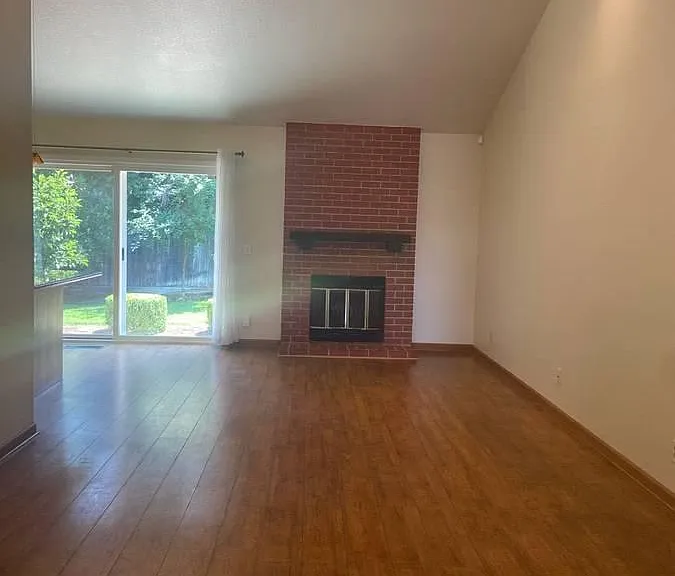 4460 George Oaks Dr — Photo 2