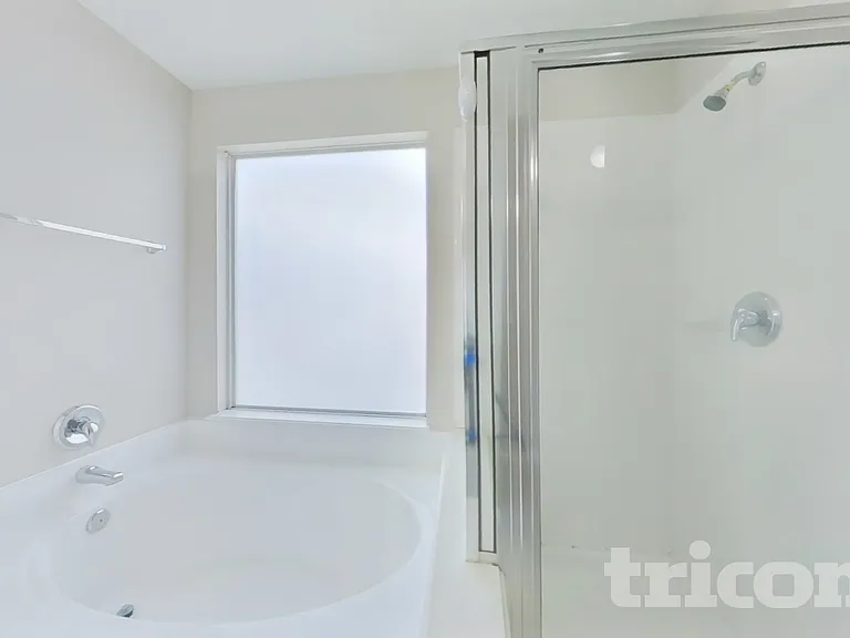 2744 Woodspring Forest Dr — Photo 9