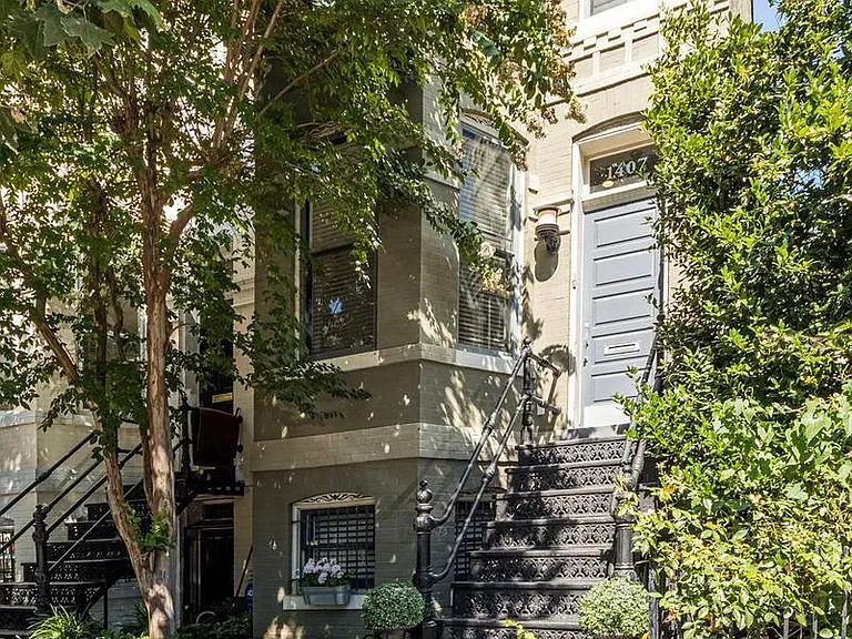 1407 33rd St NW — Photo 2