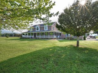 119 E L Bowers Rd, Elizabethton, TN 37643