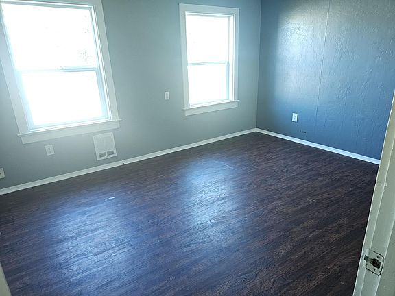 5th image of 1580 Oregon St