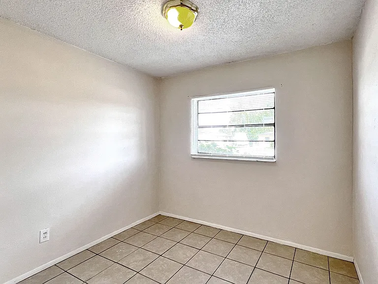 120 3rd Jpv St — Photo 15