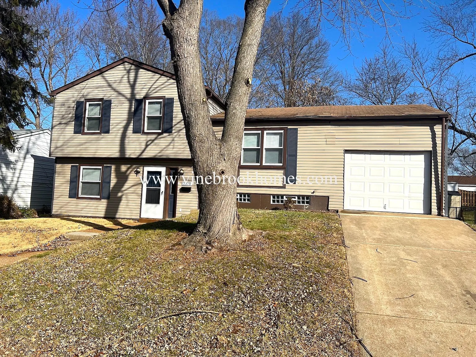 2375 Teakwood Manor Dr photo 1
