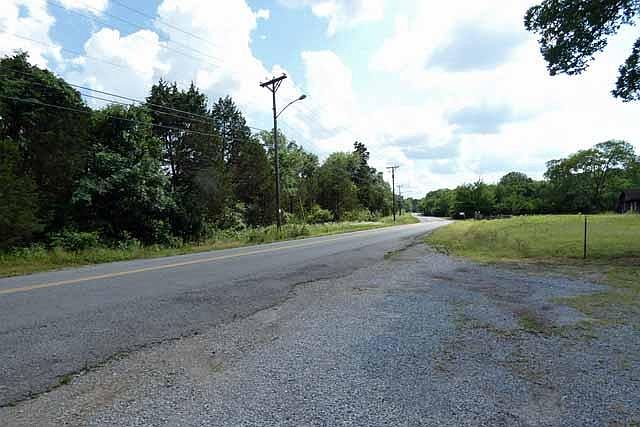 2nd image of 4034 Lavergne Couchville Pike
