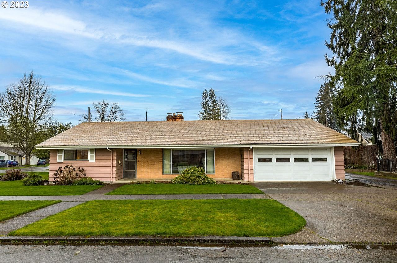 812 E 3rd St, Newberg, OR 97132 Zillow