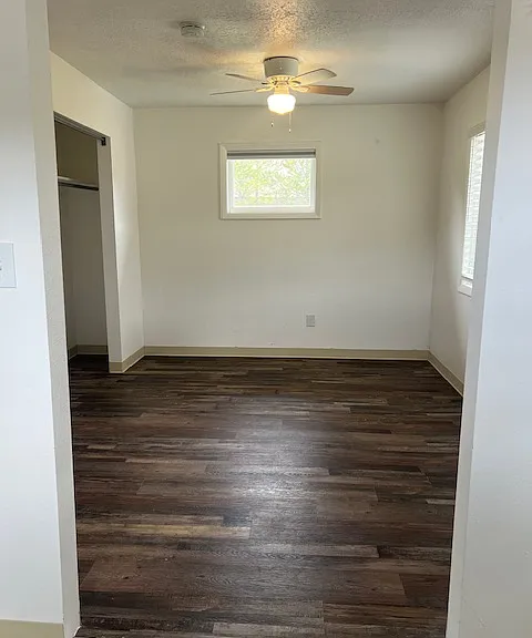 39 Linn Rd — Photo 10