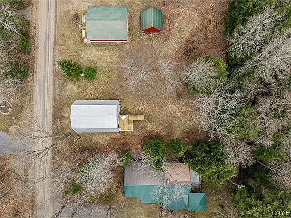 5th image of 113 Spruce Rd