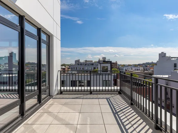 37-18 Broadway image 3 of 11