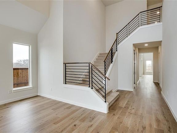 3rd image of 4021 Campania Ct