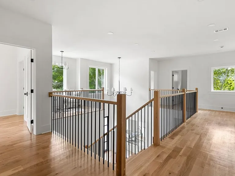 2771 Guthrie St SE — Photo 42