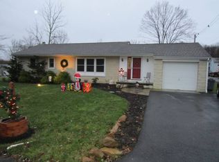34 Henry St, Oxford, NJ 07863