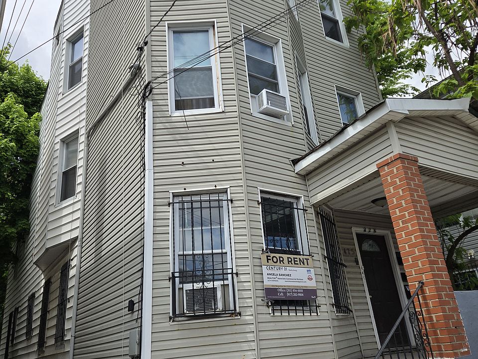 2nd image of 475 S 19th St APT 1