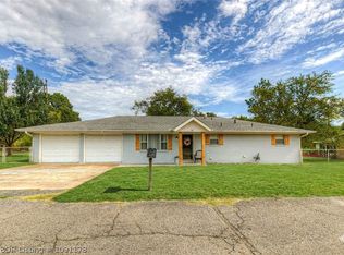 201 Thompson Ave, Poteau, OK 74953