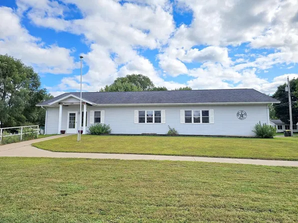116 East Broadway STREET, Prairie Du Chien, WI 53821