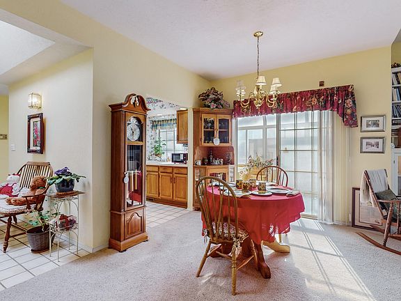 5th image of 7921 Woodwind Dr NE