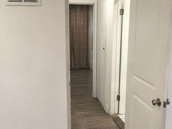 3rd image of 337 S Rexford Dr APT 2
