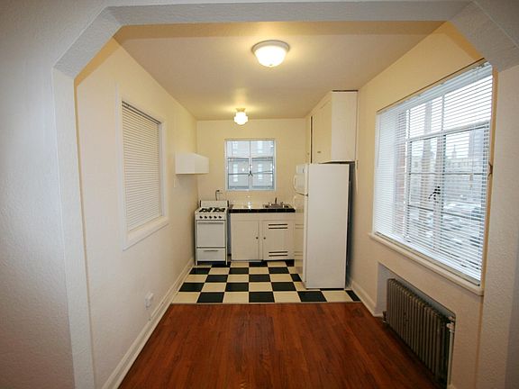 4th image of 1001 N Logan St APT 306